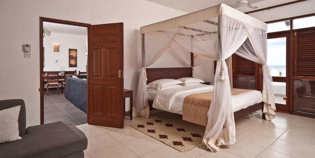 Lantana Galu Beach Diani Beach Szoba fotó